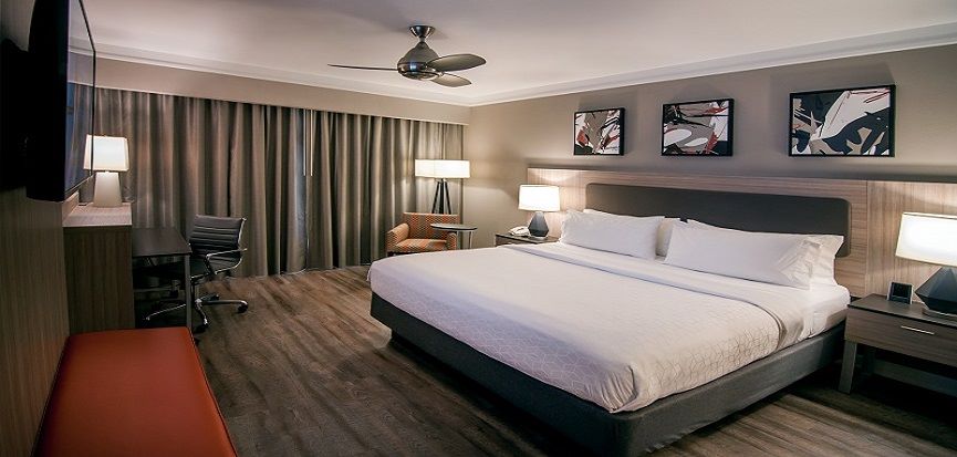 King On Executive Level at Holiday Inn Baton Rouge College Drive I-10 Hotel, Louisiana